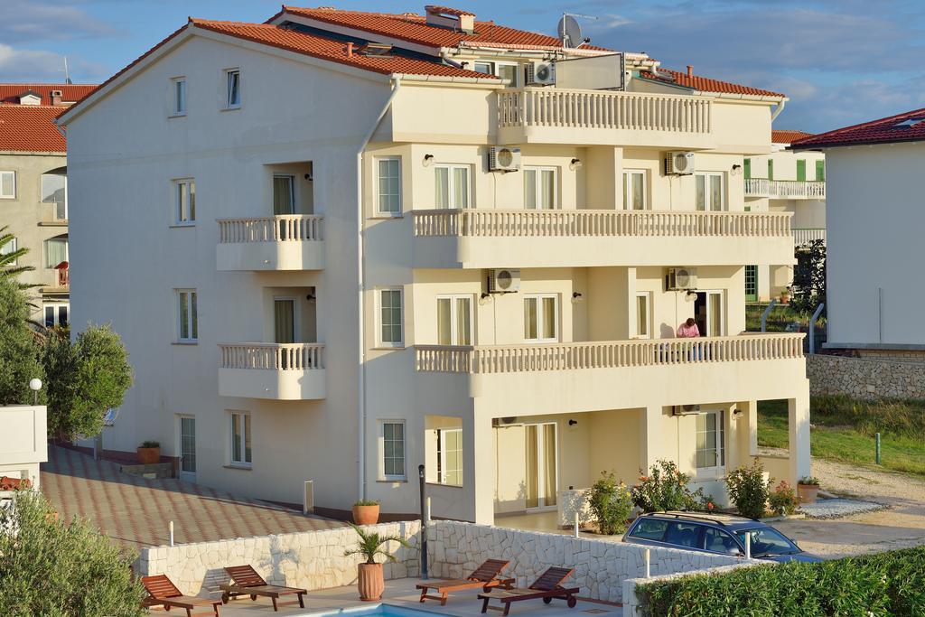 Villa Jurac Povljana Exteriör bild